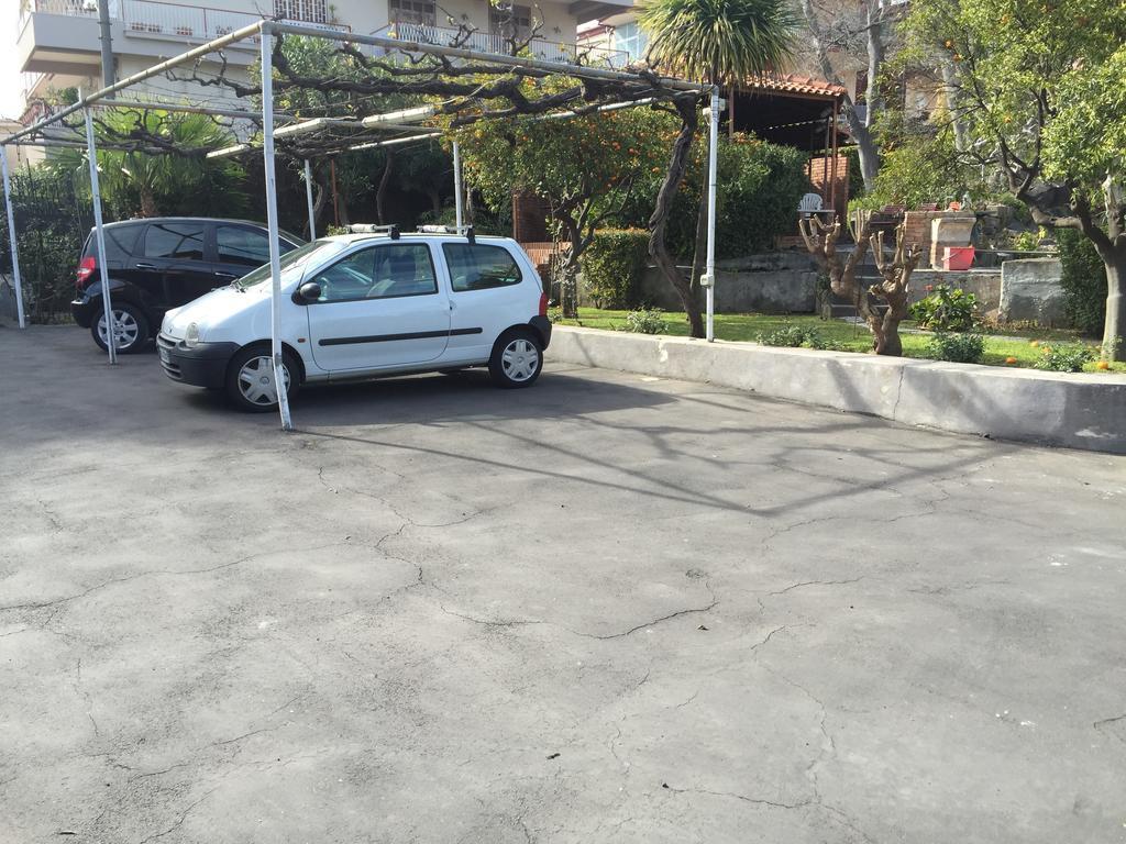 B&B Il Bagolaro Dell'Etna Sant'Agata Li Battiati Εξωτερικό φωτογραφία